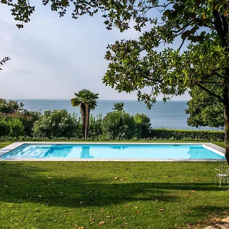 Andrea Apartment Garda (Verona)