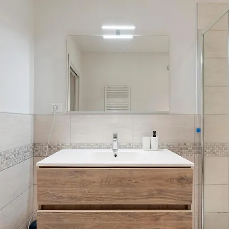 Andrea Apartman *